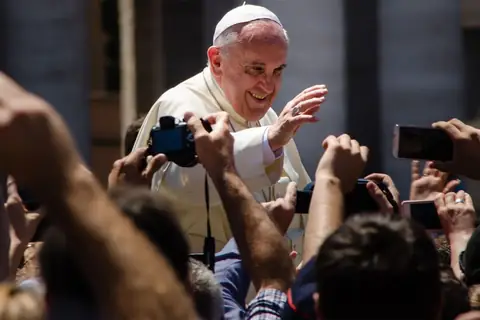 La Lamborghini de charité du pape François