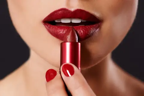 Des rouges à lèvres de luxe signés Louis Vuitton