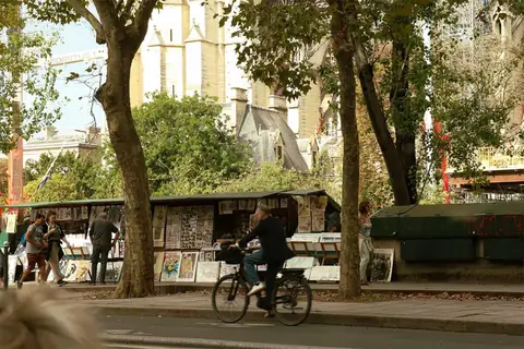 Le Mode de Vie à la Française : 5 Secrets pour Vivre Comme un Vrai Parisien