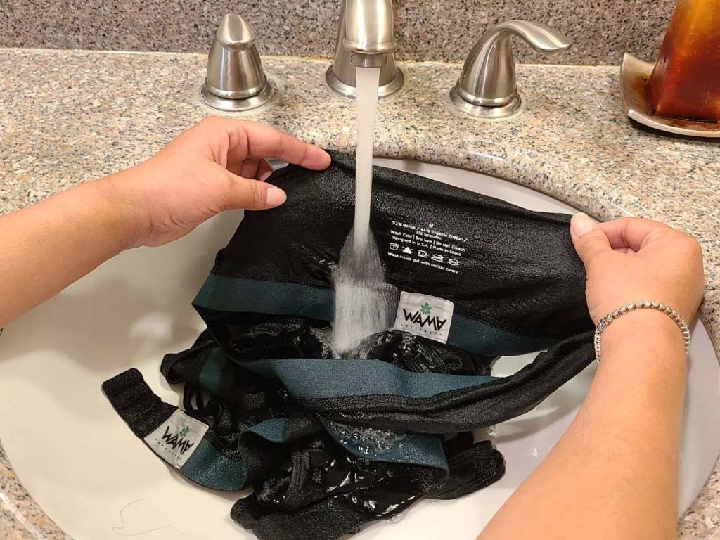 lavage à la main des sous-vêtements